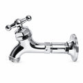 Llave Para Manguera Con Extensión Cromada — producto completo sobre fondo blanco uniforme