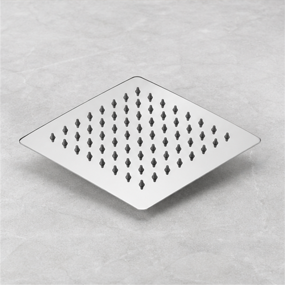 Cabezal de ducha cuadrado Mirage de 15 x 15 cm en vista inferior de tres cuartos