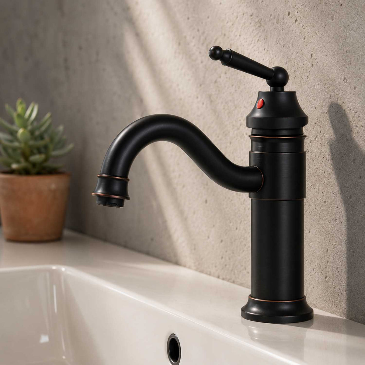 Grifería Monocontrol Lavamanos Baja Negro Mate 18 cm