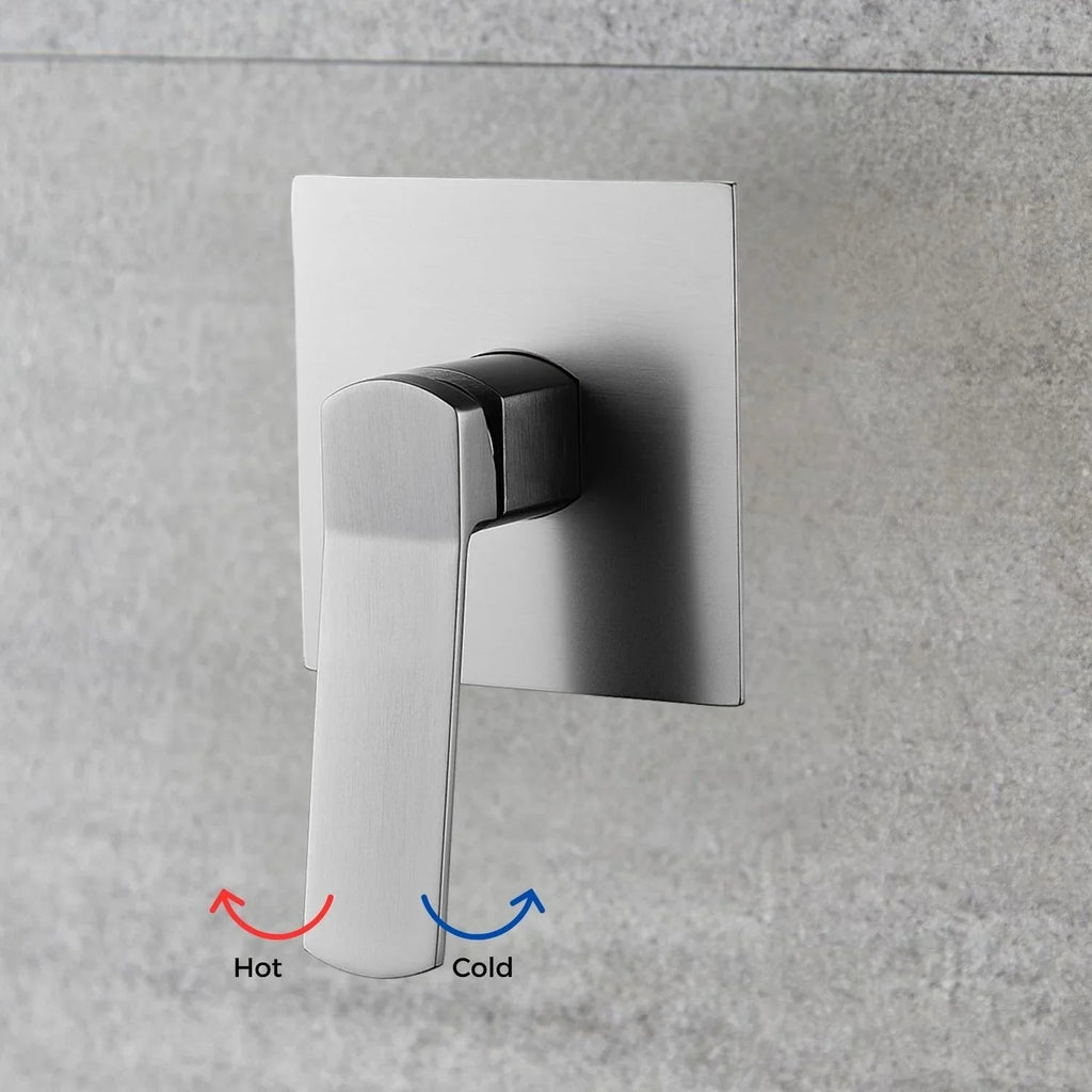 Detalle de uso del mezclador monocontrol empotrado Kassel para ducha