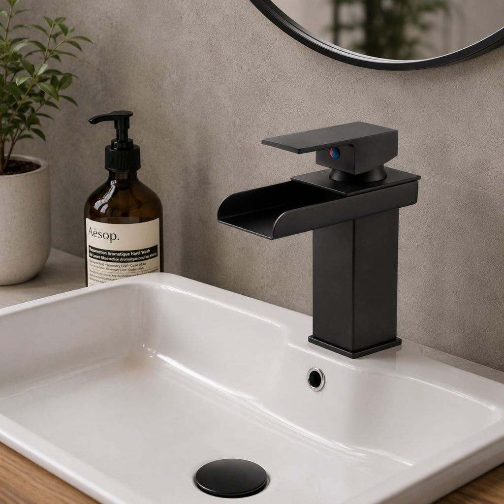 Grifería Monocontrol Lavamanos Cascada Negro Mate 20 cm